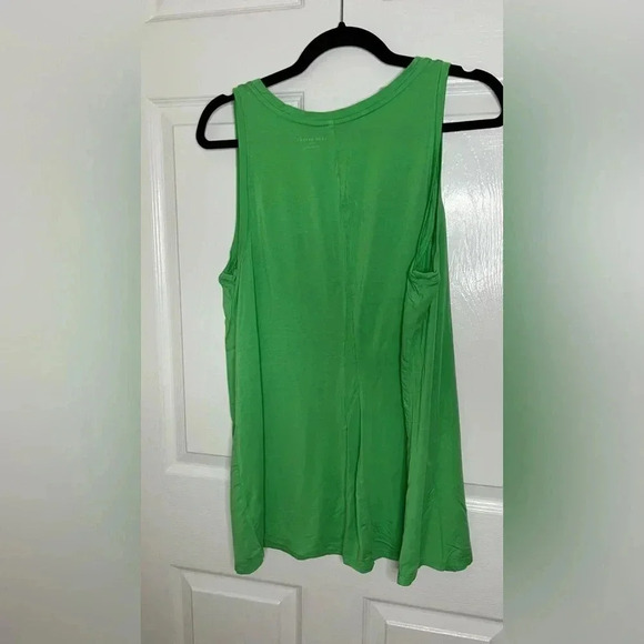 🌸 EUC Lane Bryant Swing V-neck Tank, Size 14/16, Bright Green - Picture 6 of 7